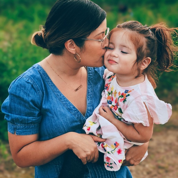 Meet your Posh Ambassador, Jennifer - Picture 7 of 8